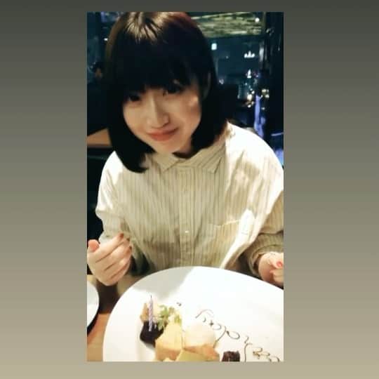 YAkU のインスタグラム：「今年はお世話になりました。 来年も宜しくお願いします🤲 #良いお年を 🦀🎍 ・ #2020 #2021  #彼カメラ #🤳  #今年あんまり写真なかったのでお誕生日の写真です」