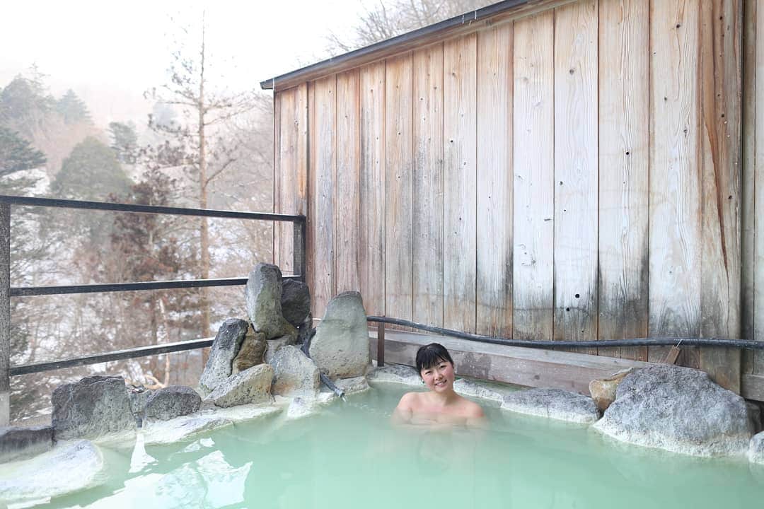 のインスタグラム：「寒い１日温泉はいかがですか？ ・ １年間ありがとうございました！ 良いお年をお迎え下さい♪」