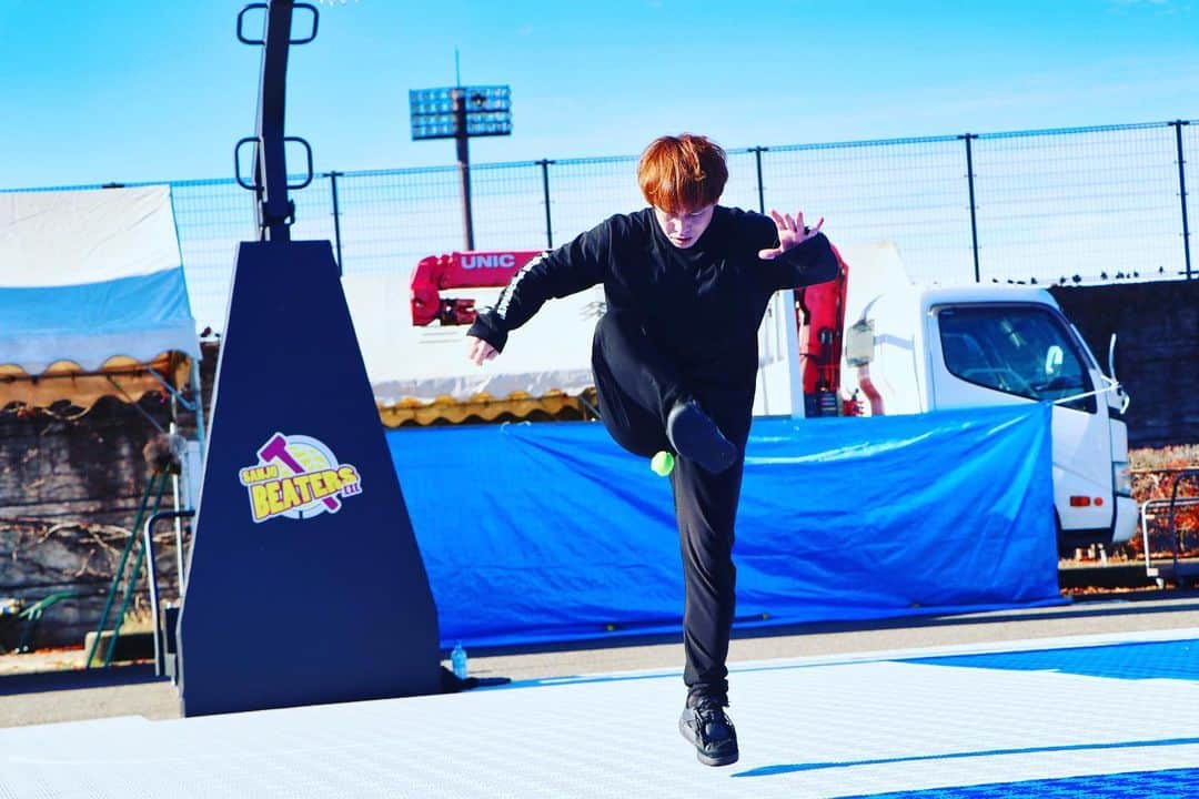 石田太志のインスタグラム：「Thank you guys so much this year. I’ll see you in the new year. ･ #footbag #taishiishida #freestyle #soccer #follow #worldchampion #performance #performer #instagramer #hackysack #newyear #endoftheyear」