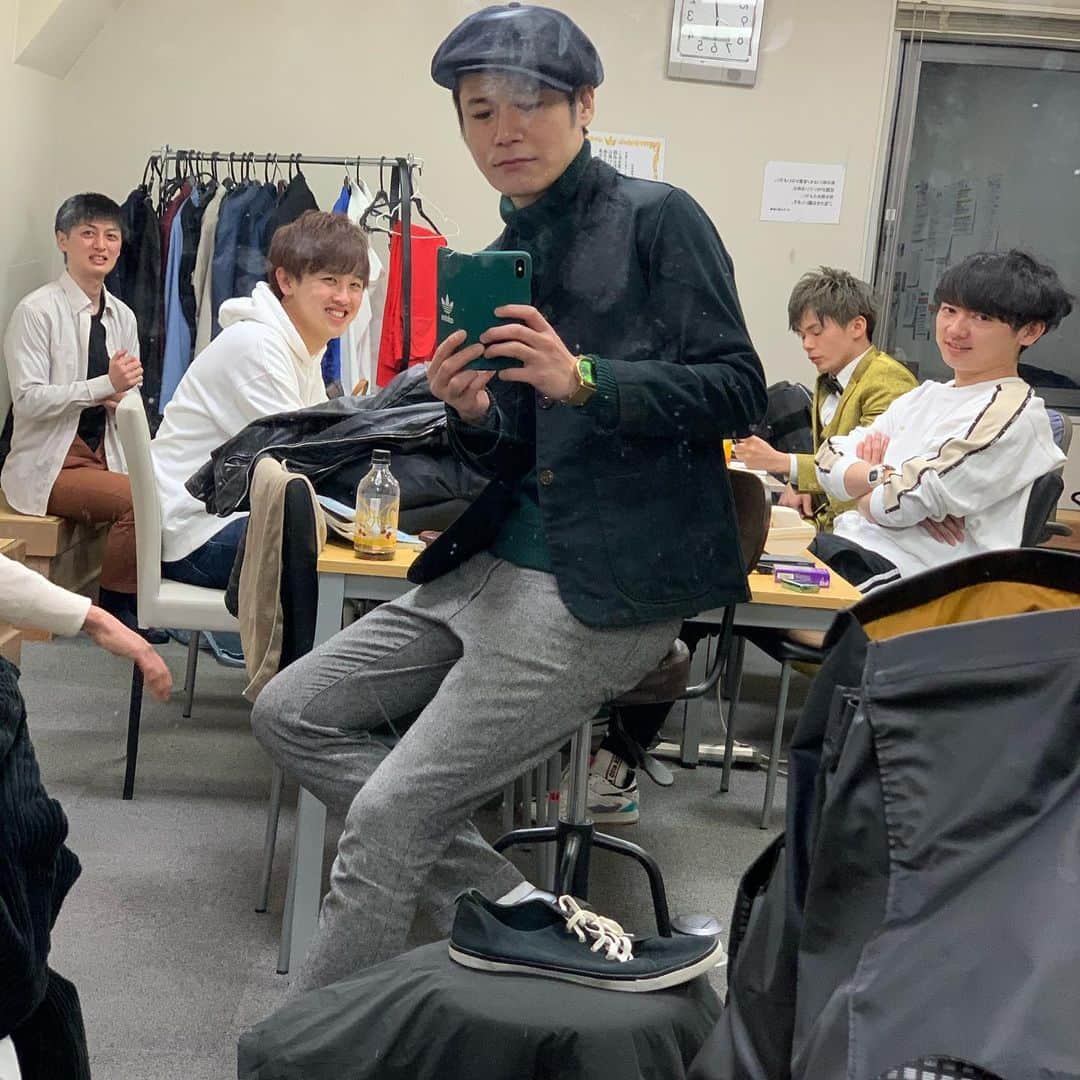 のインスタグラム：「2020年色々ありましたが、ありがとうございました！ 来年も頑張ります！ 頑張ります！ 皆さま、良いお年をー！！  ※2枚目の写真は2020年元日です。中村がいないのはなべさんとケンカしてたからです。」