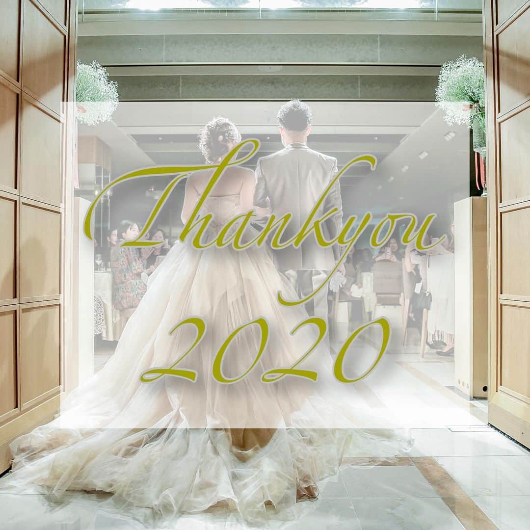 アニヴェルセル 表参道 公式さんのインスタグラム写真 - (アニヴェルセル 表参道 公式Instagram)「* 『Thank you 2020!』 * 2020年もたくさんの記念日を お手伝いさせていただき、 Instagramを通して皆様へ お届けすることができました！ * フォローしてくださった皆様、 たくさんのいいねや保存、 誠にありがとうございました♡ * 2021年も皆様にとって 素晴らしい1年になりますように✨ * 良いお年をお迎えくださいませ♬ * * * @anniversaire_omotesando * * * #アニ嫁 #アニスタグラム #アニヴェルセル #オリジナルウェディング #アニヴェルセル表参道 #weddingfilm #結婚式レポ #結婚写真 #式場探し #大人婚 #花嫁準備 #おしゃれ花嫁 #挙式 #東京花嫁 #ウェディングレポ #結婚式場探し #結婚式場 #ウェディングフォト #ブライダルフォト #披露宴 #披露宴スタイル #アットホームウェディング #披露宴準備 #結婚準備 #ウェディングパーティー #anista_bigday」12月31日 20時49分 - anniversaire_omotesando