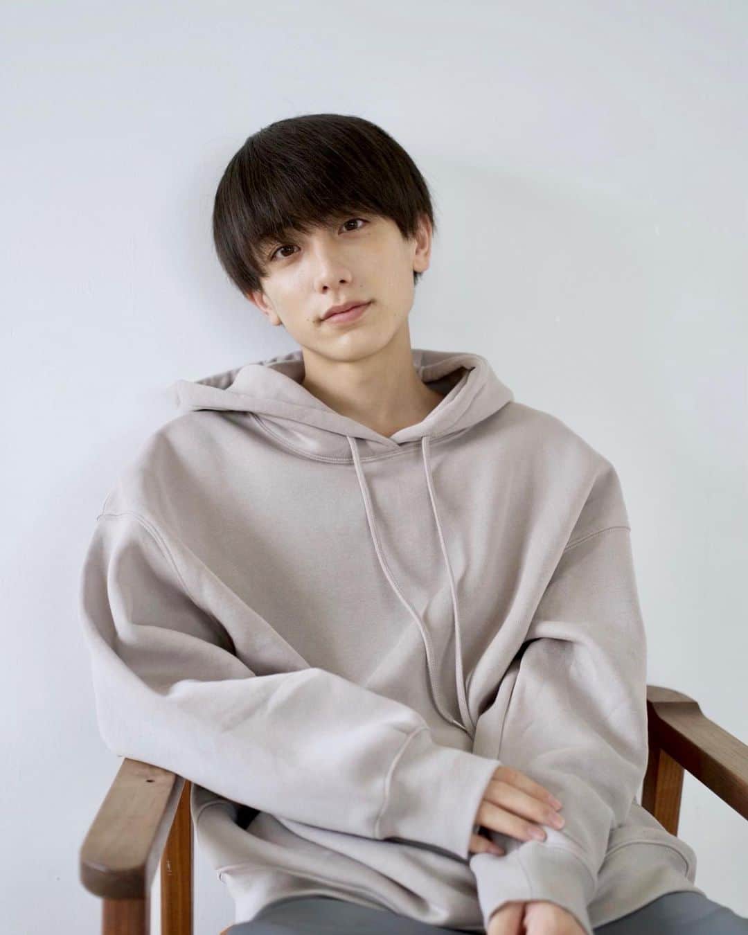 小西詠斗のインスタグラム：「本年も沢山お世話になりました。 皆さまありがとうございました！ 来年、もっと頑張ります🤲  2021年も皆さんにとって素敵な一年になりますように！ では、良いお年を！」