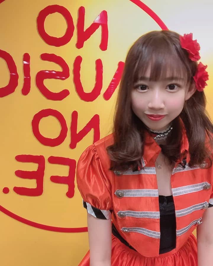 林歩楓のインスタグラム：「今年も1年お世話になりました！ 大変な情勢でしたが皆様のおかげで本当に楽しい1年でした🔴 これからもよろしくね！大好きよ🌹  #アイドル #グラビアアイドル」