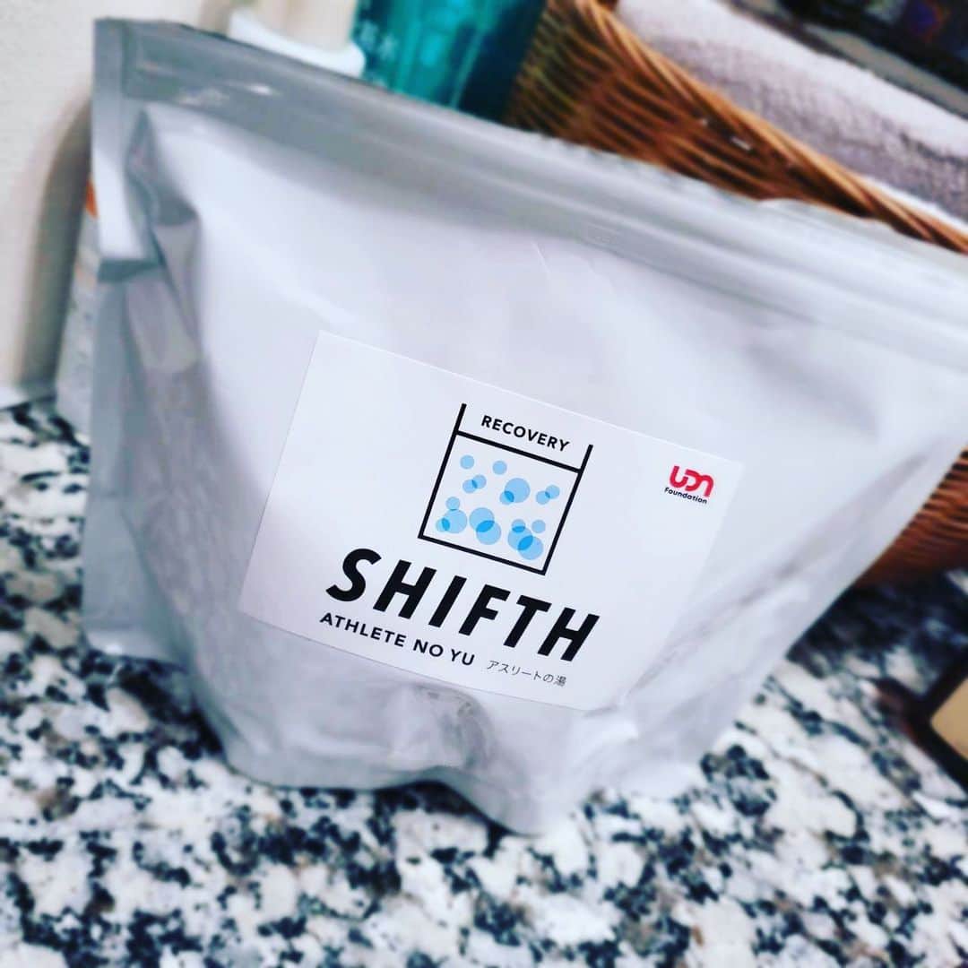 林彰洋のインスタグラム：「宣伝でーす。 この寒い時期に✌️  @shifth_udnsports  @udnsports」