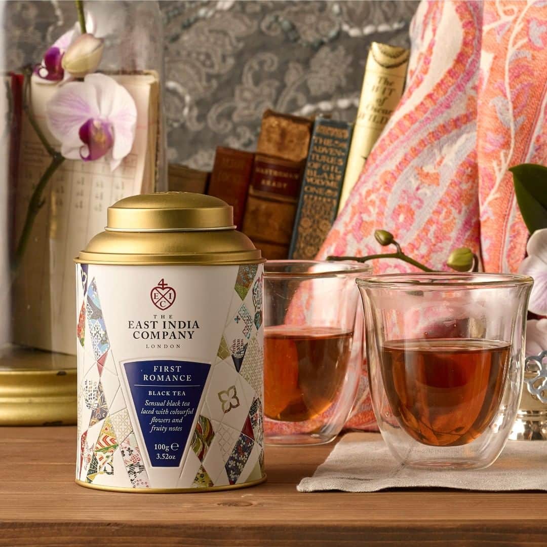The East India Companyさんのインスタグラム写真 - (The East India CompanyInstagram)「And we say goodbye to 2020 with this deliciously fruity and floral black tea that will evoke the excitement of a First Romance. 2021, here we go!  #firstromance #tealovers #theeastindiacompany」12月31日 21時00分 - theeastindiacompany