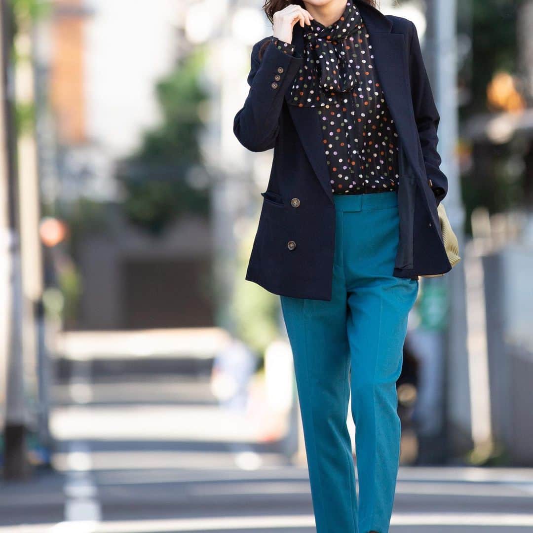 NARACAMICIE Japanさんのインスタグラム写真 - (NARACAMICIE JapanInstagram)「.﻿ Recommended Styling﻿ ﻿ シャドーストライプカラードットプリントボウタイ長袖ブラウス﻿ 品番10-02-01-051﻿ ﻿ 生地の透け感は上品で軽やかな印象と華やかさがあり、年末のお出かけにもオススメです。﻿ ﻿ #naracamicie #fashion #2020aw #2020秋冬 #秋冬 #ブラウスコーデ #ブラウス #ボウタイブラウス #カジュアル #カジュアルコーデ #ナラコーデ #大人コーデ #大人コーディネート #大人カジュアルコーデ #大人カジュアル #きちんと見え #きちんとコーデ #フェミニンコーデ #エレガント #エレガントコーデ #上品コーデ #上品カジュアル #上品 #きれいめカジュアル #きれいめコーデ #きれいめファッション #オンオフ #華やか #華やかコーデ」12月31日 21時05分 - naracamicie_jp