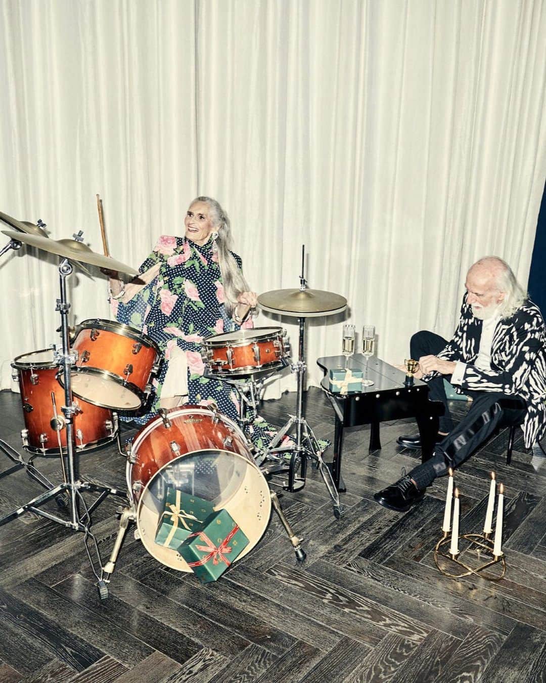 のインスタグラム：「Because you can never be too old to celebrate! Drumroll, please, for 2021…  Photographer: @Julian_Broad_Studio   #Harrods #HarrodsFashion   Our stores are closed – but you can still shop remotely through our Personal Shopping service, and online at harrods.com.」