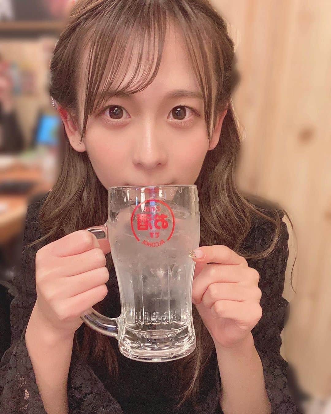 中川珠里さんのインスタグラム写真 - (中川珠里Instagram)「20歳になってお酒いっぱい飲むようになった1年🍻 2020年ありがとうございました！  #すきすきやんぬちゃん #テンシメシ #地下アイドル #アイドル #아이돌  #お酒好きな人と繋がりたい #ハイボール #ジンソーダ」12月31日 21時12分 - juri_nakagawa1