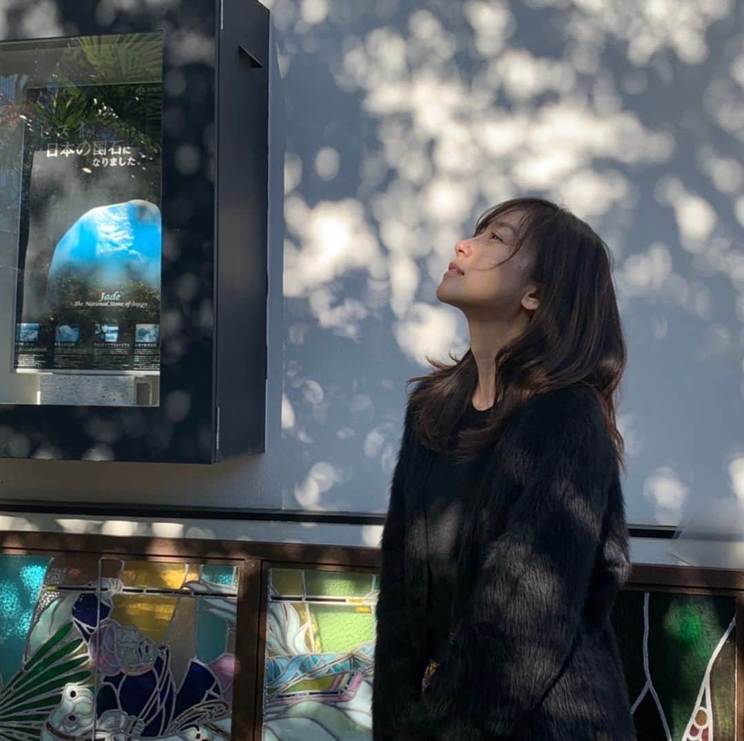 小橋めぐみのインスタグラム：「今年一年、ありがとうございました！ 想いはブログに綴りました。 プロフィールより飛べますのでよろしければ🕊 みなさま、良いお年をお迎えくださいませ😊」