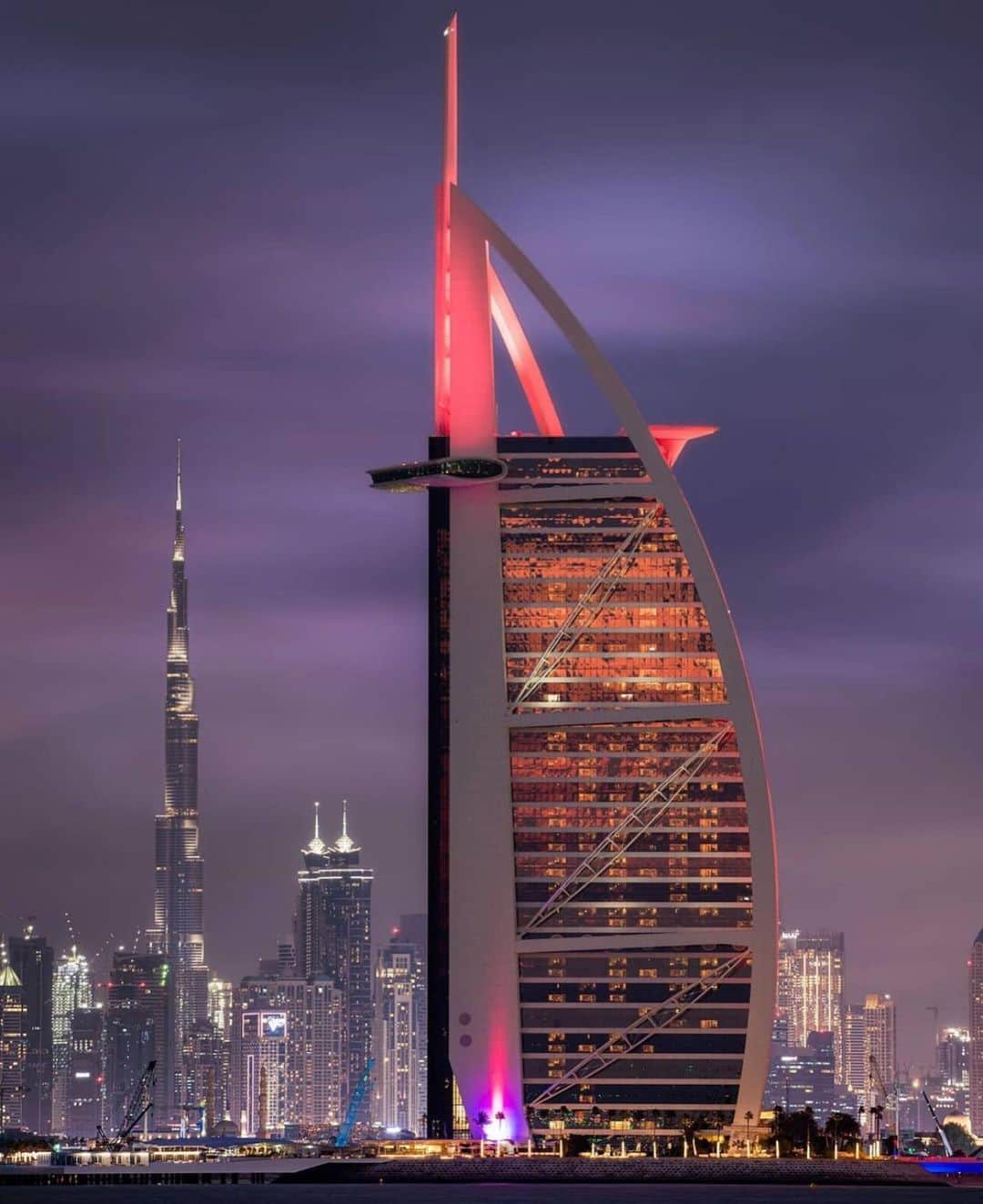 ドバイのインスタグラム：「What’s your plan for tonight? #Dubai #NewYear #دبي 📷:@kieranwalshphotography」