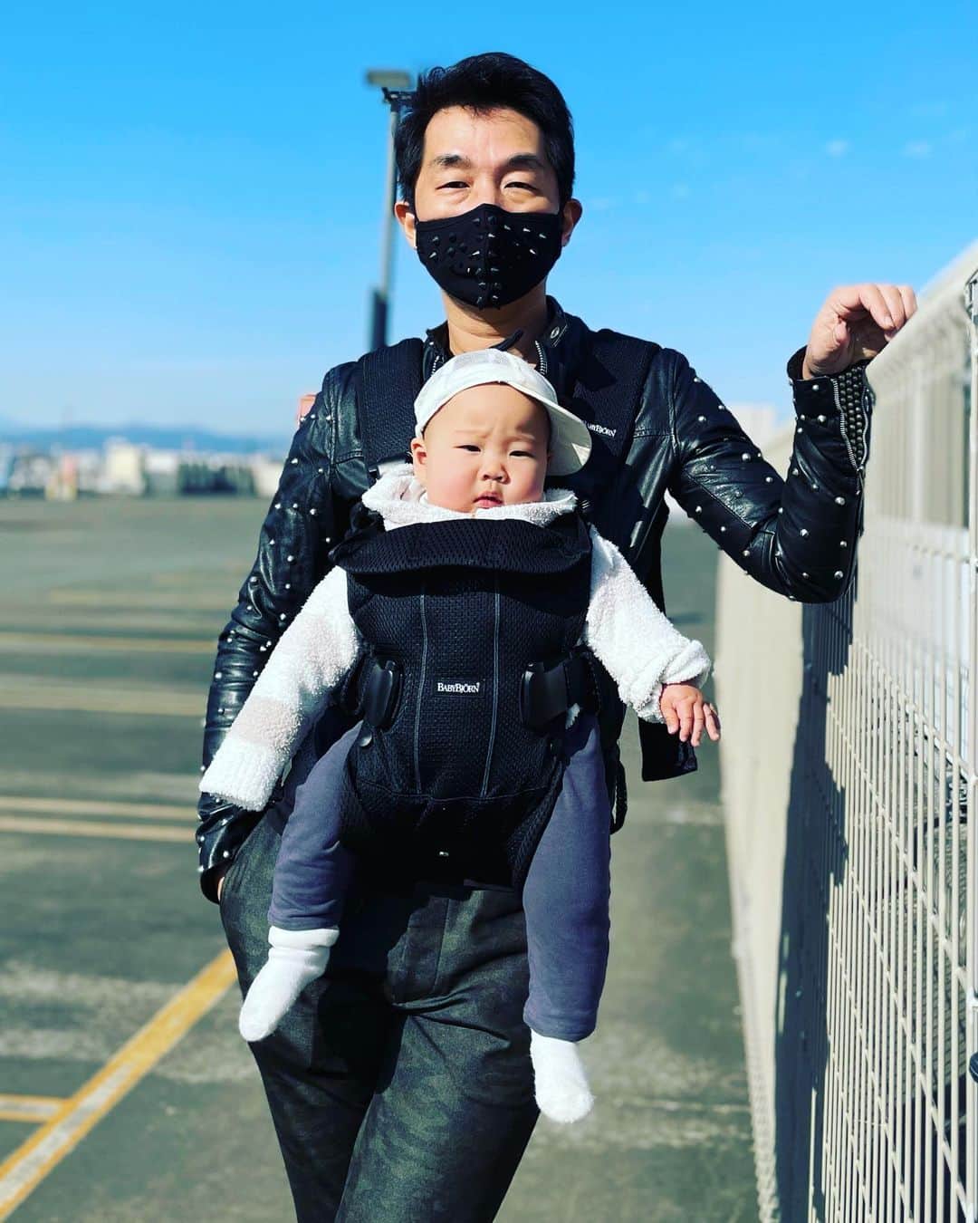 のインスタグラム：「Have a Happy New Year.」
