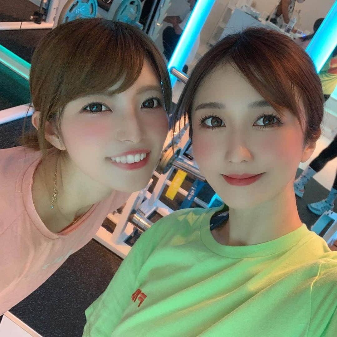 大槻ひびきさんのインスタグラム写真 - (大槻ひびきInstagram)「トレーニングday🥳 TRONさんへ行きました⭐️ (@tron_workoutstudio) (@rikukodama) (@yushi0409)  トレーニング楽しすぎた🥳 みんないい汗かきました！ 女性も通いやすいオシャレなジムで素敵でした⭐️  またみんなで行こー🥳 ありがとうございました🌸 #gym #training #diet #personaltrainer  #beauty  #personaltraining  #新大久保 #新宿 #トレーニング #ジム #ダイエット」12月31日 21時34分 - yanhibi0221