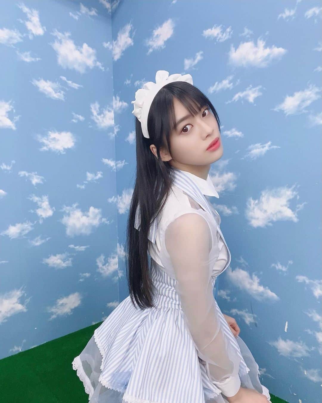 藤田いろはのインスタグラム：「2枚目まで見てね🍑❤︎﻿ (柄無しの水着着ればよかった)﻿ ﻿ ﻿ ﻿ ﻿ もう2020年が終わるなんて信じられない😂﻿ ﻿ ﻿ ﻿ 今年は本当に大変な年で、念願のミスFLASHのグランプリやレースクイーンになれたのにどれも思い通りの活動ができず正直悔しい一年でした。﻿ ですが、私に期待してくださってる皆さんの応援や愛を感じる場面多く、本当に幸せ者だなといっぱい感じました😢﻿ 本当にいつもたくさんの愛をありがとうございます。﻿ 来年もいっぱい愛してください🐰❤︎﻿ その愛を結果で返せるよう頑張ります🔥﻿ ﻿ まずは日本レースクイーン大賞新人部門。﻿ グランプリをみんなと獲りたいです👑👑﻿ また一緒にてっぺんの景色見にいきましょう🗻﻿ ﻿ ﻿ ﻿ ﻿ ﻿ ‪#藤田いろは#グラビア#gravure #japanesegirl #レースクイーン#tokyo  #l4l #aziangirl  #ビジョビ #뷰티스타그램 #cosplay #黒髪ロング#팔로우#소통해요#셀스타그램#モデル #model #日本的 #メイド服 #フェチ #えちえち女子 #桃尻 #すけすけ #清楚系女子 #清楚系　#日本レースクイーン大賞 #ミスflash #大晦日 #今年もありがとうございました #2021年もよろしくお願いします」
