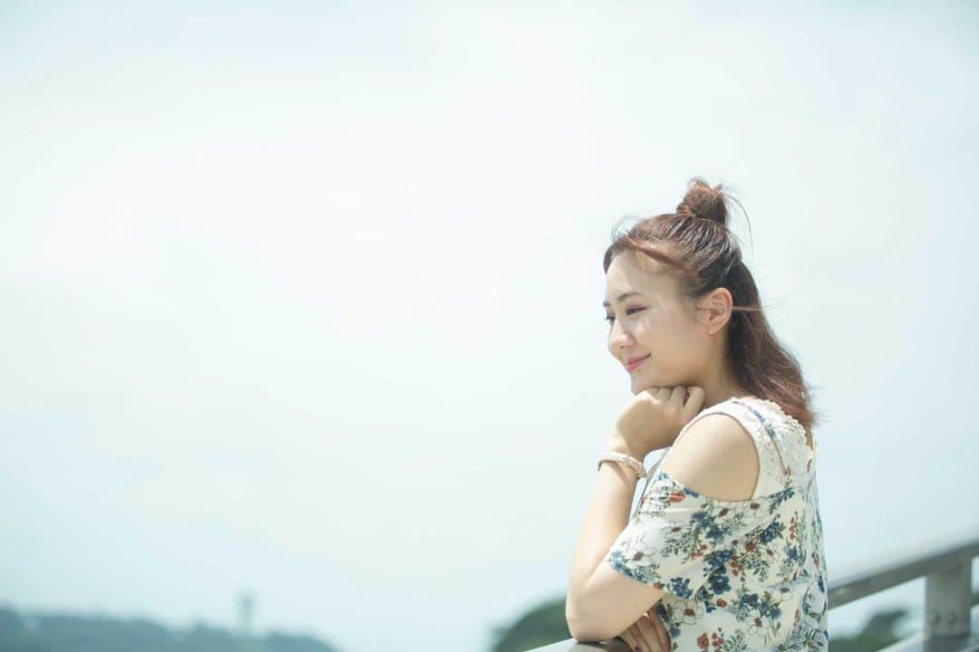 依東杏奈のインスタグラム：「紅白みておりますが、 2020年もありがとうございました。🙇‍♀️ 今年は色んな事があってコロナ禍で身動き出来い時もあったけどその中でも出来る事がないか考えたり、自分の中で決断したり成長できた年やったんじゃないかなと思います！！😊  来年も自分らしさを忘れずにもっとありのままの自分をたくさんの方に見ていただけるように進んで行きたいと思います。✨  来年もよろしくお願いします🥰💗  良いお年を⭐️」