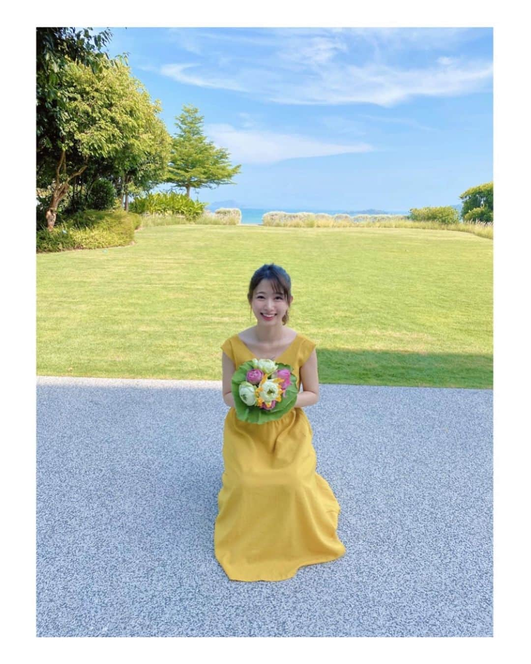 海老原優香さんのインスタグラム写真 - (海老原優香Instagram)「💐  2020年も、みなさま本当にありがとうございました✨ 2021年も、引き続きどうぞよろしくお願いいたします☺️  寒すぎるので、コロナ流行前に友人と旅行に行けた暖かい#タイ と#シンガポール の写真をお家でまったり見返してみました✈️✨ 食べては笑い、食べては話し、食べては動き楽しかったです🐹  自由に好きな場所に行ったり、好きな人に会えるようになりますように。 そして、医療従事者の方々や今も働いてくださっている方々に感謝です。  暖かくして #良いお年をお迎えください#🐮」12月31日 21時53分 - ebioffi