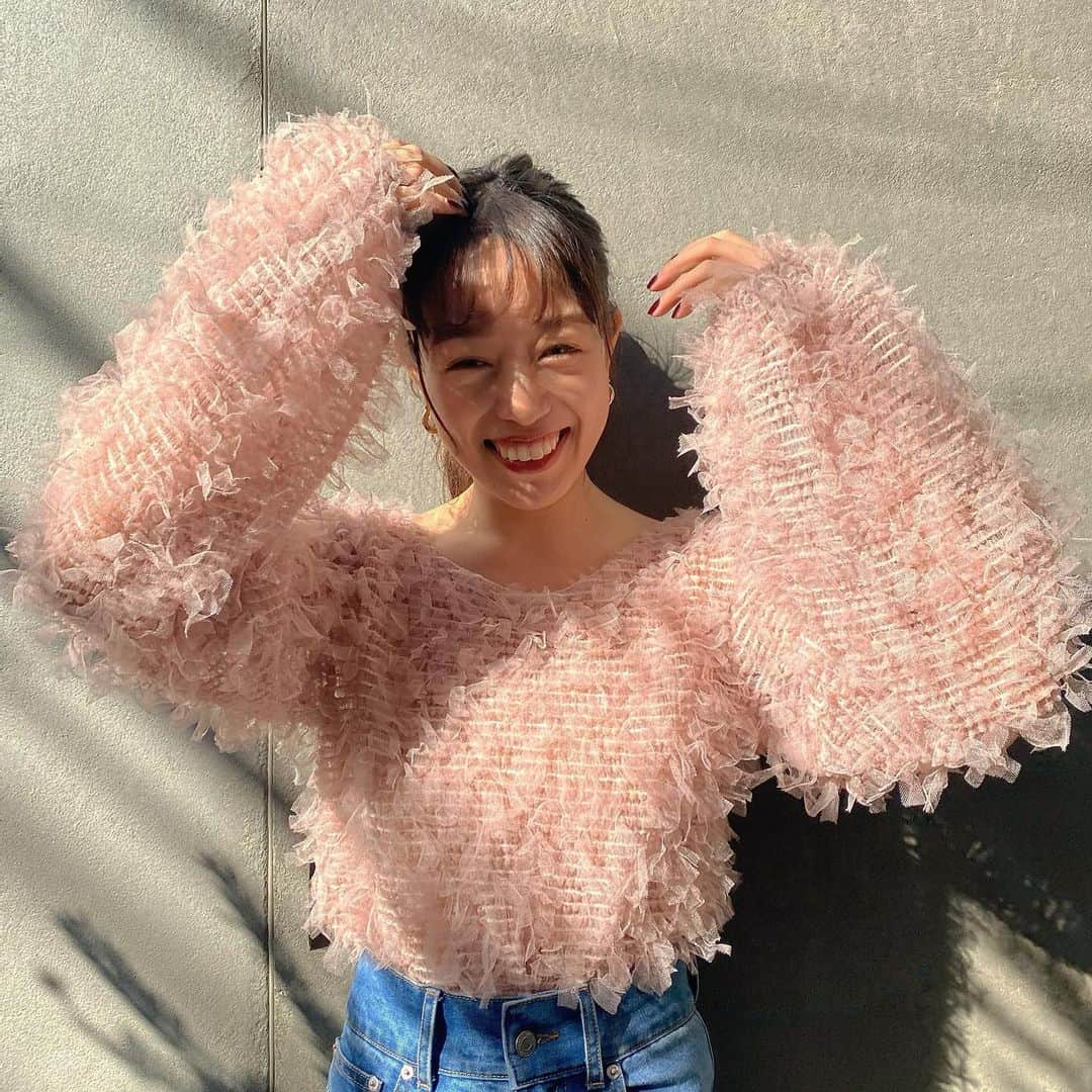 吉田佳菜のインスタグラム：「ㅤㅤㅤㅤㅤㅤㅤㅤㅤㅤㅤㅤㅤ ㅤㅤㅤㅤㅤㅤㅤㅤㅤㅤㅤㅤㅤ 2020年 想像したことのないような世の中になって不安もあったけど そのおかげで学べたこともたくさんあった1年。 夏に東京に引っ越したこともあって、個人的にも 環境が大きく変わった1年でした！ ㅤㅤㅤㅤㅤㅤㅤㅤㅤㅤㅤㅤㅤ 東京に来て4ヶ月。 大好きな人がたくさんできて毎日幸せです🥰 出会ってくれた皆さん、ありがとうございます♡ ㅤㅤㅤㅤㅤㅤㅤㅤㅤㅤㅤㅤㅤ 2021年もいっぱい笑って過ごす！ (本厄やけど頑張ります🐍笑) ㅤㅤㅤㅤㅤㅤㅤㅤㅤㅤㅤㅤㅤ ㅤㅤㅤㅤㅤㅤㅤㅤㅤㅤㅤㅤㅤ #kana_chicode #ちわcode #whoswhochico #salonbychico ㅤㅤㅤㅤㅤㅤㅤㅤㅤㅤㅤㅤㅤ」
