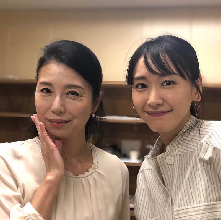 新垣結衣（ファンアカウント）さんのインスタグラム写真 - (新垣結衣（ファンアカウント）Instagram)「- 『逃げるは恥だが役に立つ ガンバレ人類! 新春スペシャル!!』 @hitomi_momoe   2021年1月2日（土）よる9時から放送 あと2日💕 お楽しみください  #新垣結衣 #ガッキー #aragakiyui #逃げ恥」12月31日 21時55分 - aragakiyui_fanspage