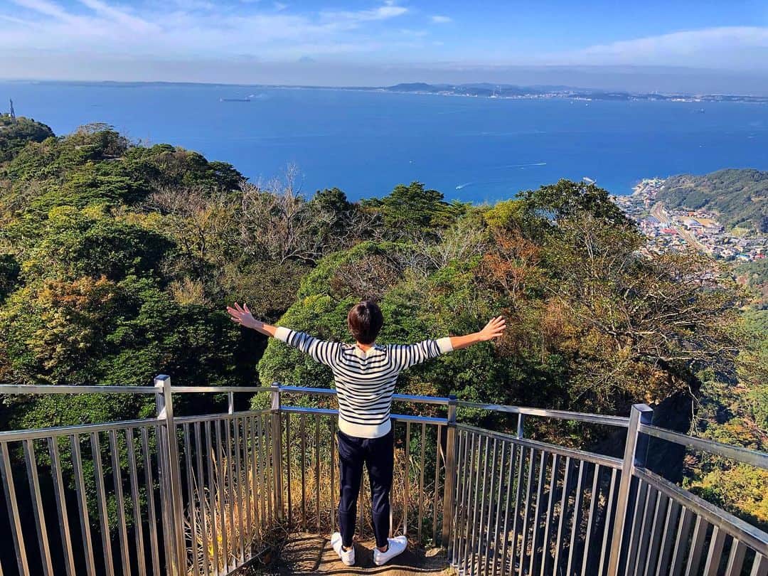 江原騎士のインスタグラム：「. . 2020年 応援、サポートありがとうございました！！ . . 今年は大変な年でしたが 来年はみんなで乗り越えましょう！ . . 2021年は自分らしく 羽ばたきたいと思います！」