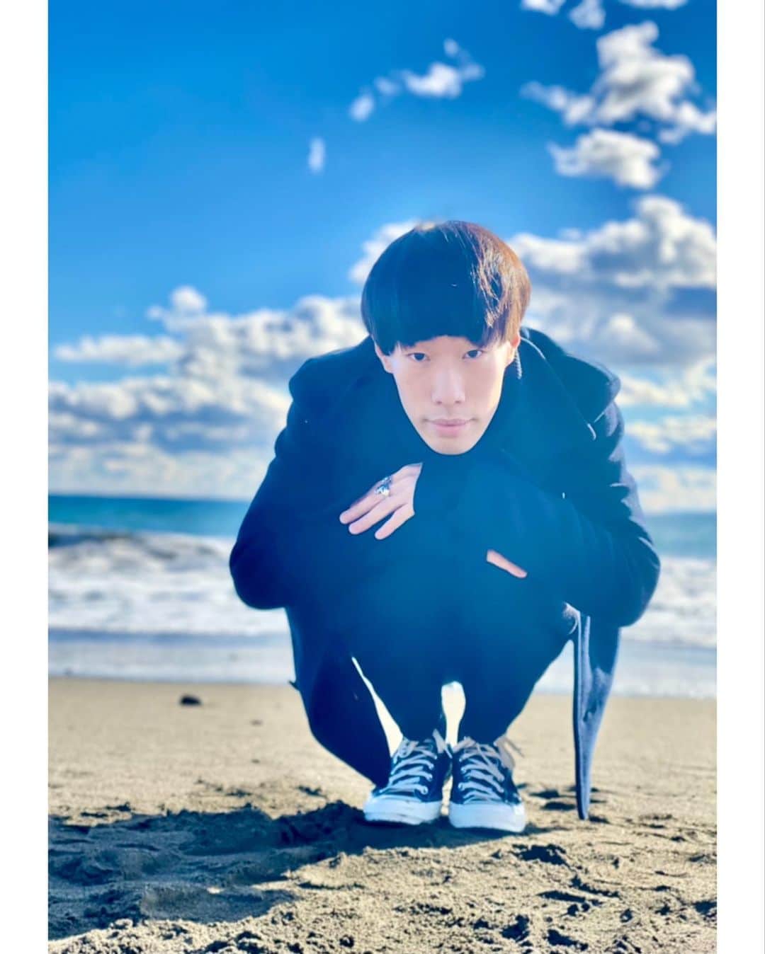 坂口涼太郎さんのインスタグラム写真 - (坂口涼太郎Instagram)「💐🕯🌅🌕🌠 #涼短歌」12月31日 22時09分 - ryotarosakaguchi