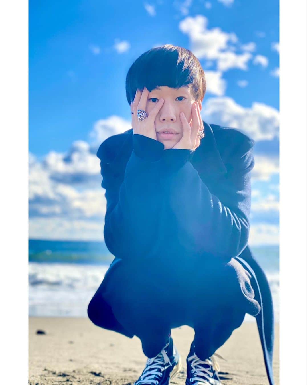 坂口涼太郎さんのインスタグラム写真 - (坂口涼太郎Instagram)「💐🕯🌅🌕🌠 #涼短歌」12月31日 22時09分 - ryotarosakaguchi