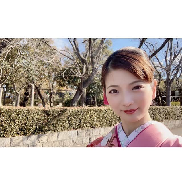 美蘭レンナのインスタグラム：「. . . 2020年も沢山お世話になり、 ありがとうございました😌💕✨✨ . . . いつもとは違う制限された日常の中で、 周りの方々との思い出が沢山出来た事、 SNSやオンラインで多くの方々と 繋がれた事、 街中でもInstagram見てます‼︎と 嬉しいお声掛けを頂いたりと 思い返せば幸せな一年でした😊💕✨ . . . 来年は講師業も新たにお仕事が増え、 上半期は別ジャンルの試験が2つあります✊ . 一生青春。一生勉強。 . 色々な事に挑戦してインプット→アウトプットの 一年にしていきたいと思います💕 . . 来年もどうぞ宜しくお願い致します❤️ どなたにとりましても 素敵な一年になりますように🧡🧡🧡 . . . #2020年#大晦日#大掃除#任務達成#紅白歌合戦#見ながら#ぜんざい#食す#初めて#黒豆作り#感謝の一年#皆さまのおかげ#来年も宜しくお願いします#2021#happynewyear」