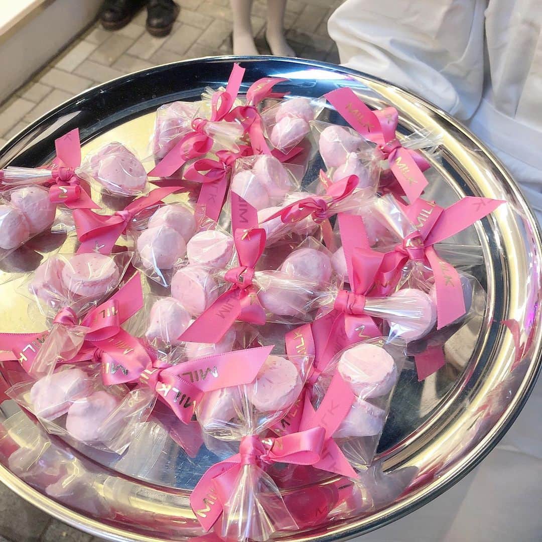 のインスタグラム：「♡♡♡ #milk #xmasceremony」
