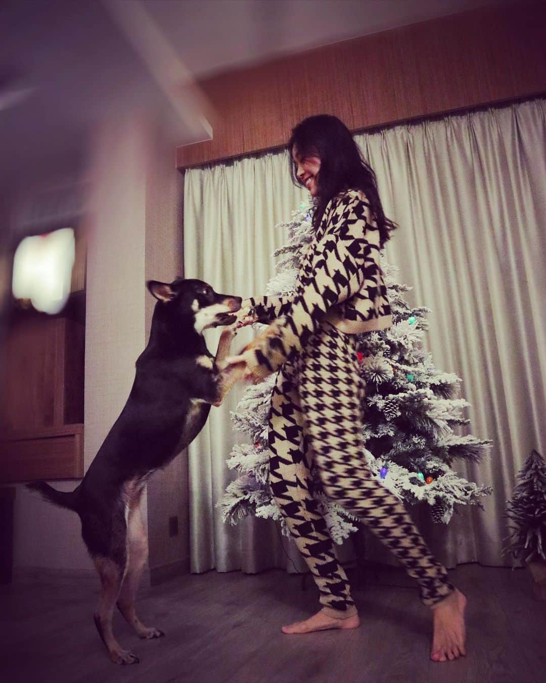 ジャクリーン・ウォンのインスタグラム：「A year that has shown us so much.」
