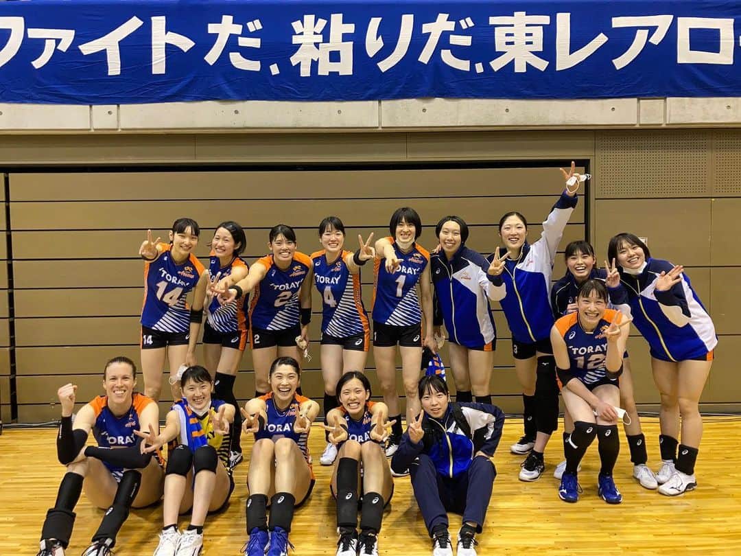 中島未来のインスタグラム：「2020年も沢山の応援ありがとうございました。 こういう状況で大好きなバレーボールが出来る喜びを2021年もどんどん表現していきたいと思います💪 毎日バレーができてることが当たり前ぢゃない。 ほんとに感謝の心を絶対忘れず、またチーム全員で頑張ります。 2021年もよろしくお願いします‼︎🙇‍♀️🥸」