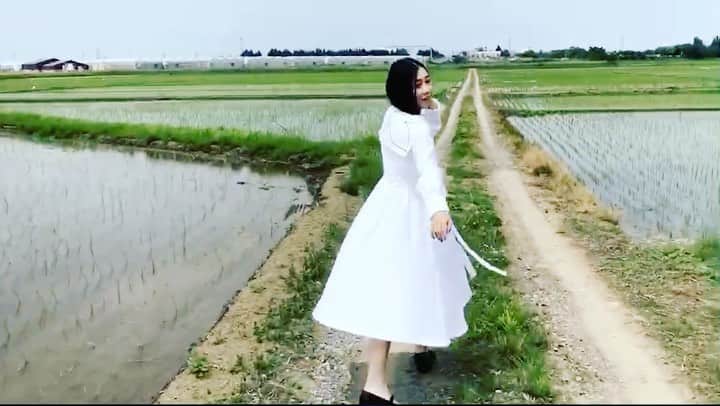 木村仁美のインスタグラム：「2020年も、ありがとうございました❁  緩く儚く　遠くまで駆けていきたい。  この先も、きっと宜しくね。」
