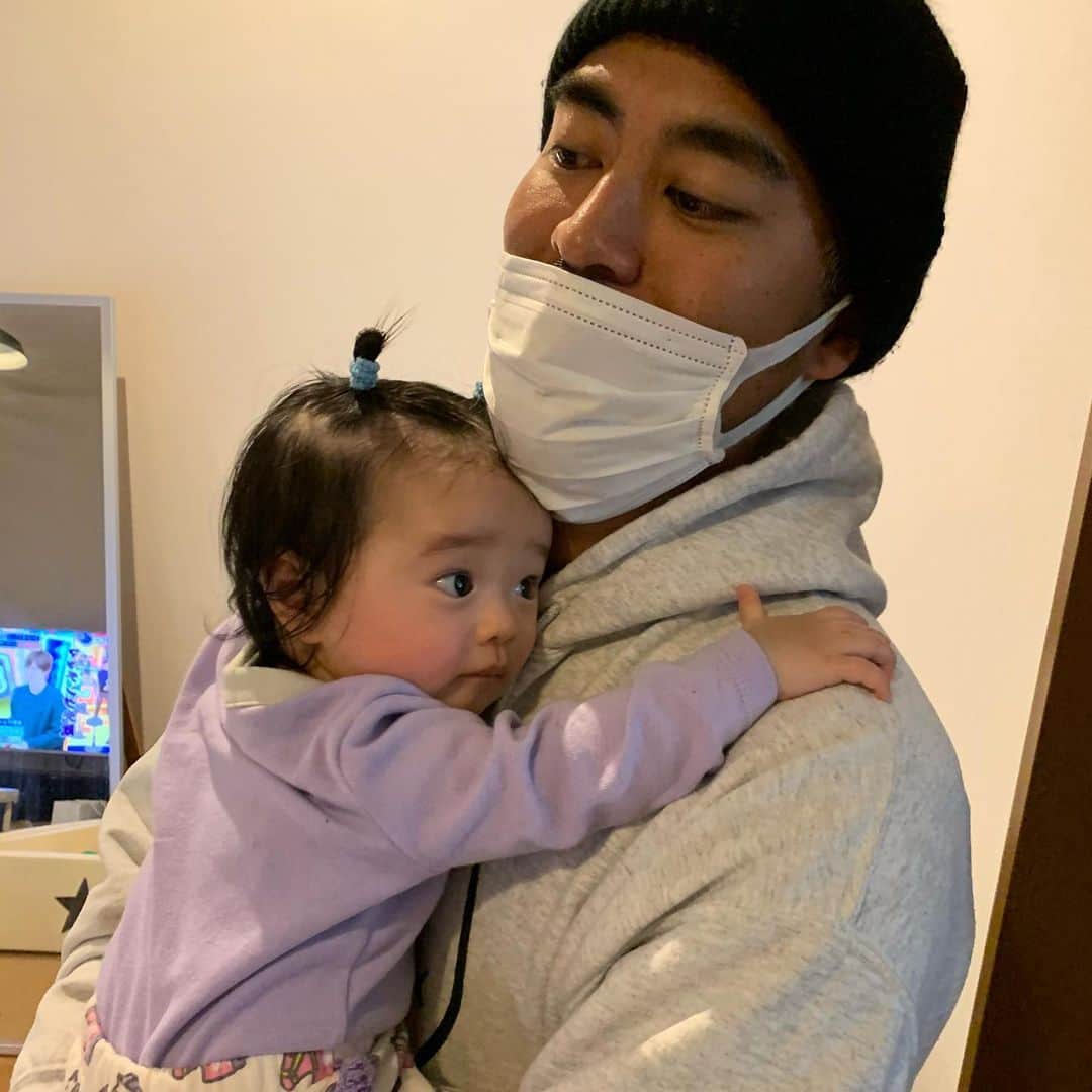 漆川由佳のインスタグラム：「ネロがNYから帰ってきてやっと会えた💖💖💖プレゼントありがとう🙏🏻✨そうたも久々会えて嬉しかった🥰💕ようじさんの写真撮り忘れた😂」