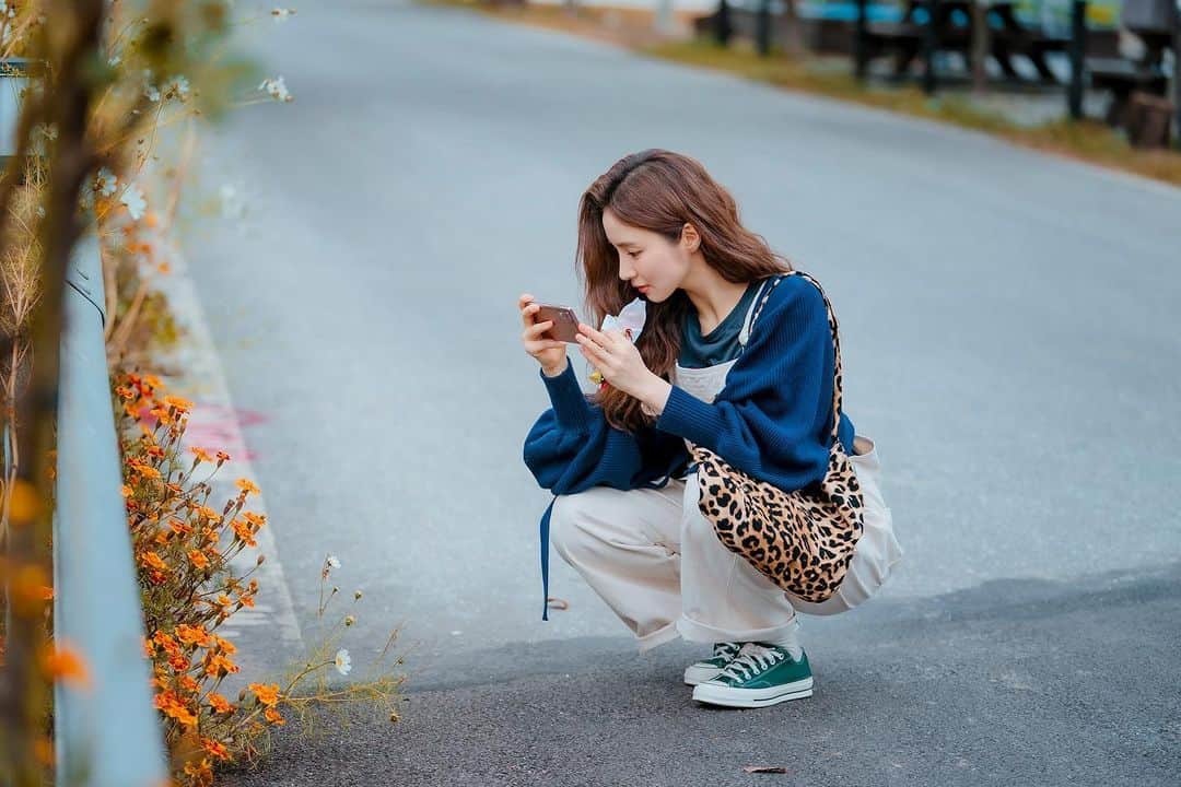 シン・セギョンのインスタグラム：「모두에게 행복만 가득한 새해가 되길 바랍니다. 새해 복 많이 받으세요!  -오미주 올림」