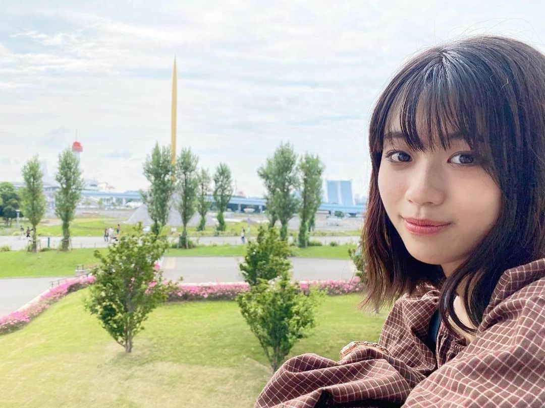 多田成美のインスタグラム：「. 2020年ありがとうございました！今年はニコラの卒業など、私にとって節目の年となりました。 来年はもっと成長して、輝けるよう努力し続けます！ また皆さんにお会いできる日がくることを願っています💐 #多田成美」