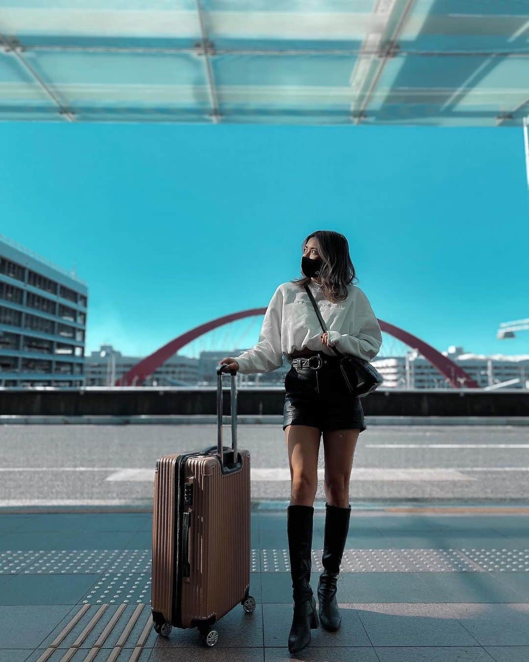 Airi Shibuyaさんのインスタグラム写真 - (Airi ShibuyaInstagram)「Goodbye 2020👋🏽 . 今年は環境も大きく変わり、沢山刺激をもらえた一年になりました✨ . 毎年思うけど本当に環境、周りに恵まれてて感謝しかないです😌😌 . 常に感謝の気持ちを忘れずに来年も笑顔いっぱい溢れる楽しい一年になりますように🤍 . それでは皆さま良いお年を🎍✨」12月31日 23時25分 - _airi088