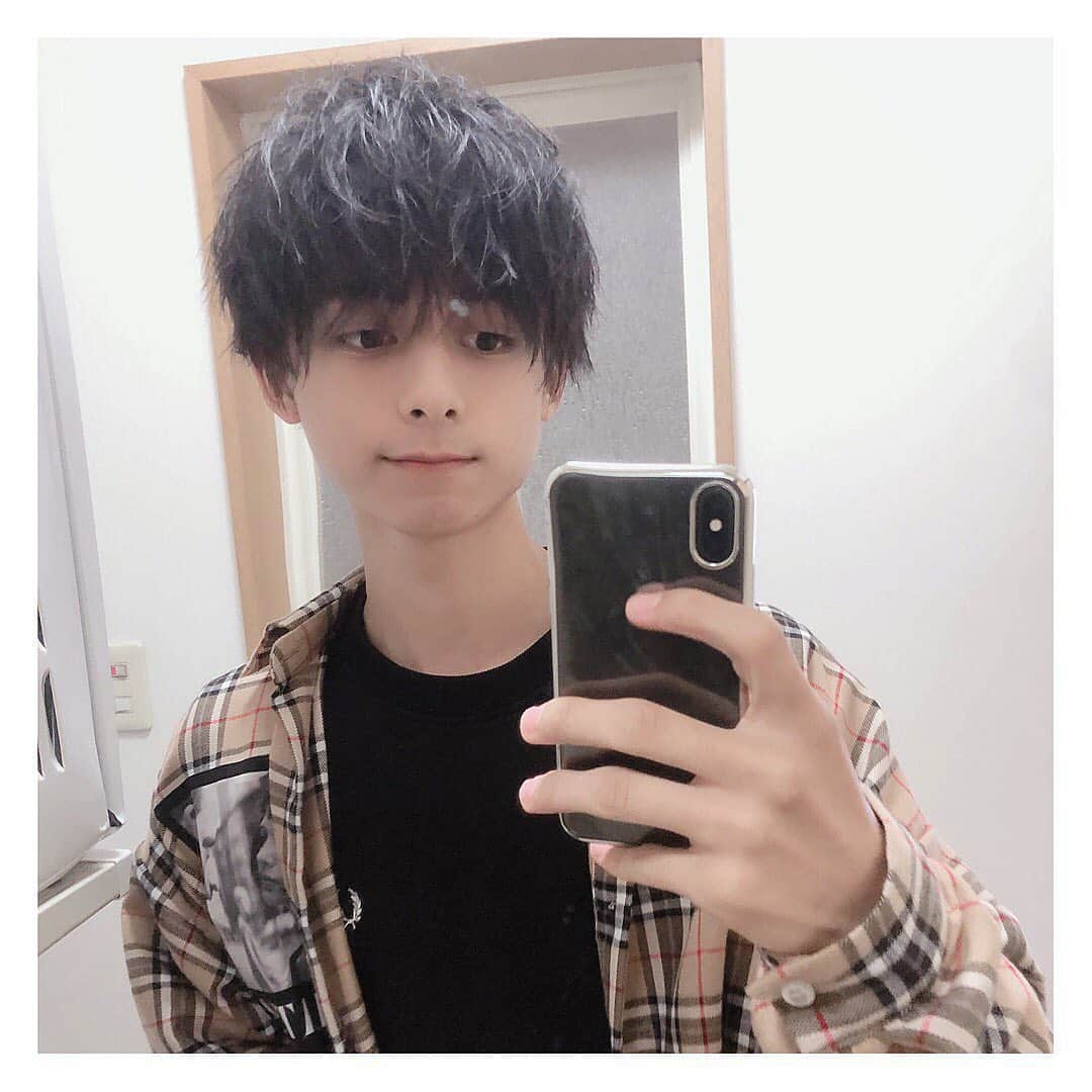 黒澤胤也のインスタグラム：「2020年も有難うございました！ 来年は、もっと活躍できるように頑張ります！そして、応援よろしくお願いします！😄」