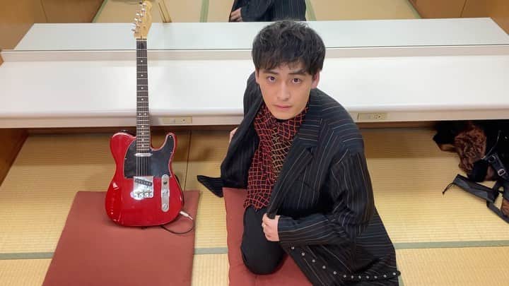 小林壱誓（緑黄色社会）のインスタグラム：「2020年ありがとよっ」