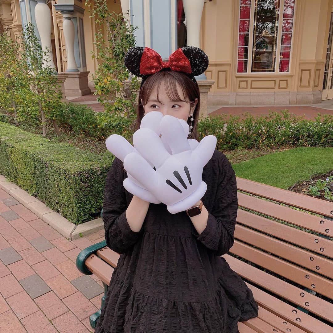 SHIHORINのインスタグラム：「𓂃𓂂𓇸  Thanks 2020♡ #bestnine2020 が一生できないので諦めた😂  今年は環境の変化が大きく大変な一年でしたが、自分なりに少し成長できた一年でもありました🥺 関わって下さった全ての皆さまに感謝です🕊  来年は世界中が笑顔溢れる一年になりますように…💫  2021年もよろしくお願いします🤍 来年も大好きなディズニーにたくさん行けますように🐭 みなさま良いお年を〜っ🐄☽  #thanks2020」