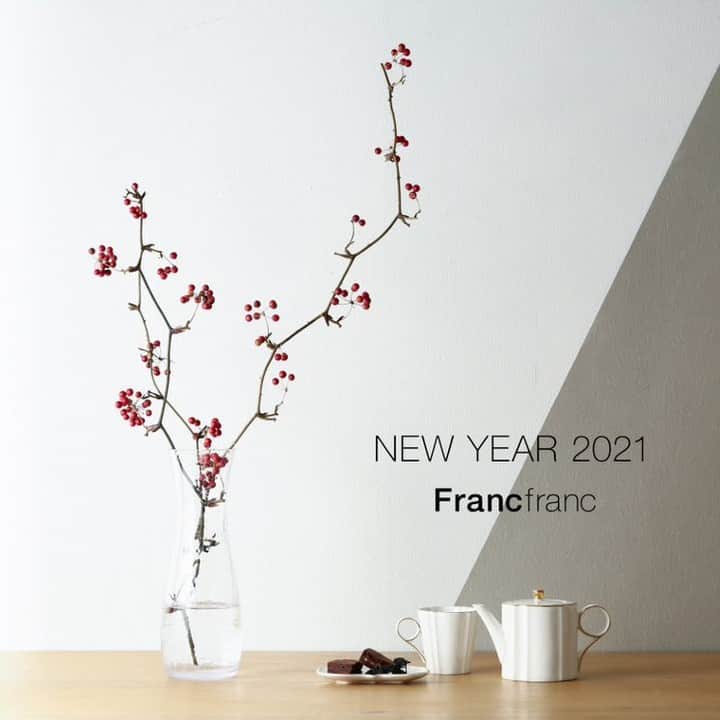 Francfrancさんのインスタグラム写真 - (FrancfrancInstagram)「【NEW YEAR　2021　Francfranc】  新年明けましておめでとうございます。 本年もFrancfrancを何卒よろしくお願い申し上げます。  【Fun!Fun!SALE!開催中！MAX50％OFF！】  秋冬の人気商品がMAX50%OFF！ 年末年始に向けて、タオルやキッチン雑貨、 ファブリックなどお買い得な今、ぜひご利用ください！  【オンラインショップ限定】 NEW YEAR SALE　開催中  2021年1月4日(月) 9:59まで！  人気商品が期間限定でプライスダウン！  ※オンラインショップ限定価格となります。 ※店頭での販売金額とは異なります。  ㅤㅤㅤㅤ #francfranc #フランフラン #프랑프랑 #francfrancのある生活　 #令和3年　#ご挨拶　#年始のご挨拶 #あけましておめでとうございます #本年もよろしくお願いします」1月1日 9時00分 - francfranc_official