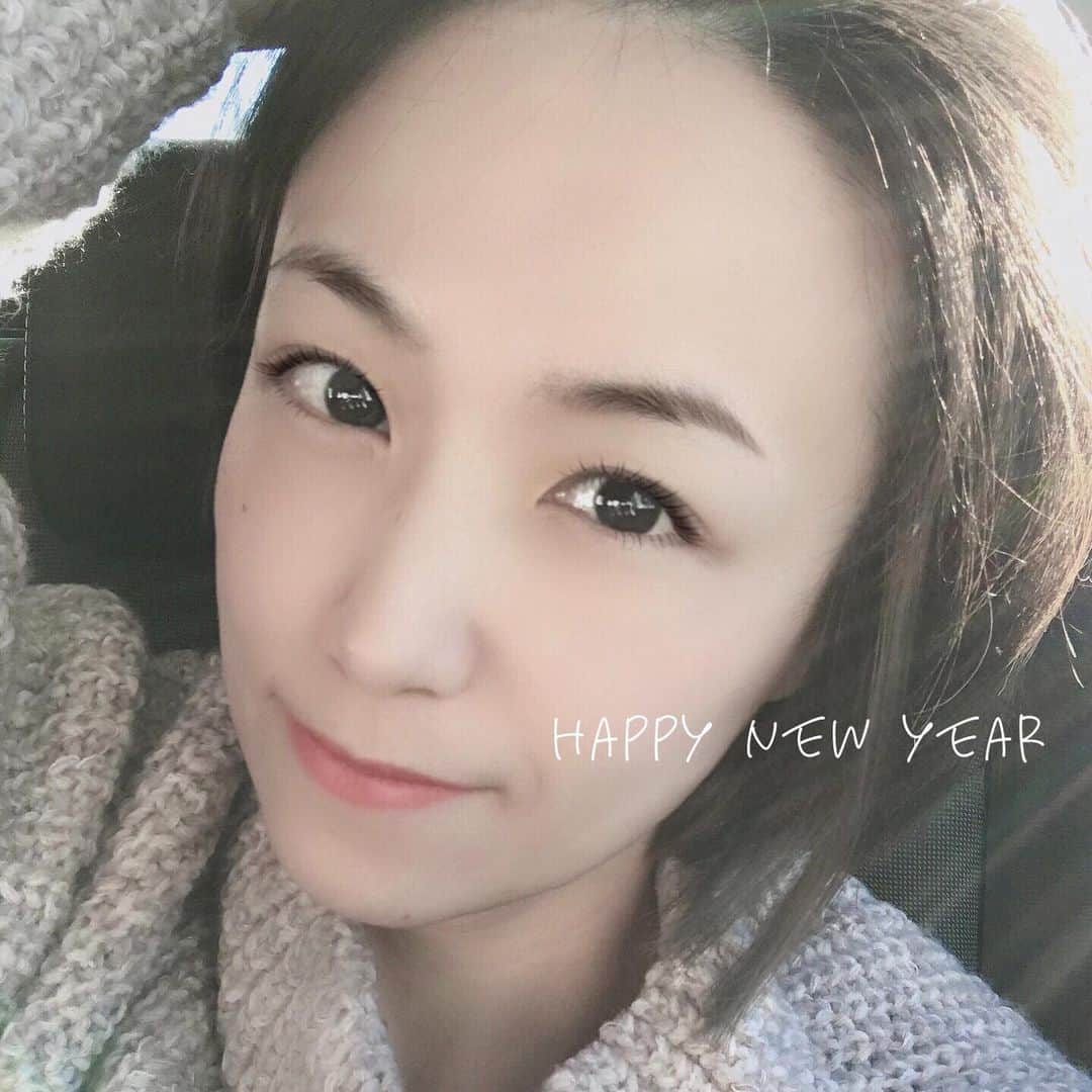 のインスタグラム：「あけましておめでとうございます🎍 今年もよろしくお願い致します🐮🌱 #田中いちえ#お正月#新年#2021」