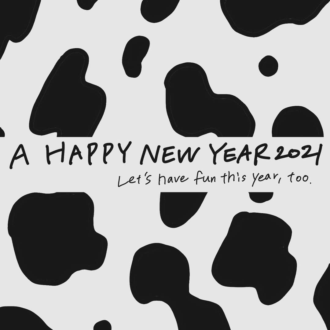 秋山衣梨佳さんのインスタグラム写真 - (秋山衣梨佳Instagram)「A Happy New Year 2021🐮」1月1日 9時32分 - akiyamaerika