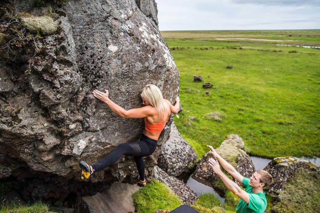 シエラ・ブレア・コイルのインスタグラム：「It has been an incredible experience being an athlete for @mammut_swiss1862 for these past 3 years. Thank you for all of the opportunities you have given me ❤️ I’m sad our partnership is ending, but I’m looking forward to new adventures and opportunities 😄」