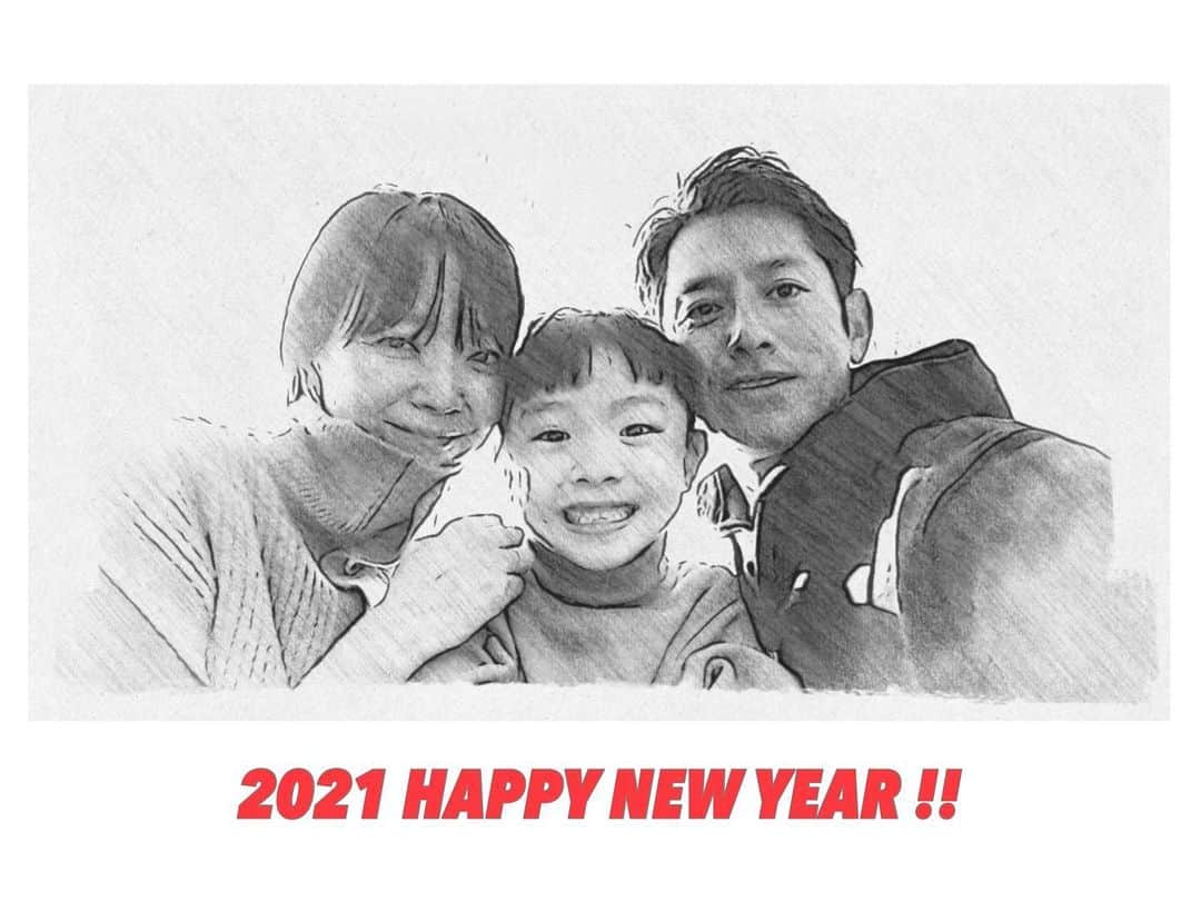肥野竜也のインスタグラム：「【2021 HAPPY NEW YEAR】﻿ ﻿ ﻿ 🌅本年もどうぞ宜しくお願い致します🌅﻿ ﻿ 2021年どんな時もその時その状況でのベストを尽くして行きたいと思います✨﻿ 日々感謝をして一歩一歩頑張ります⤴︎⤴︎﻿ ﻿ 皆様にとって自分にとっても良い一年になりますように〜🙏✨﻿ ﻿ 今年も、今出来る新しい事をどんどん挑戦して行きますので、引き続き応援宜しくお願い致します!!!!﻿ ﻿ ﻿ ・YouTube「チョコナッツちゃんねる」﻿ ・Instagram「 @hinogolf 」﻿ ﻿ ↑コチラも応援宜しくお願い致します！﻿ ﻿ ﻿ #happynewyear2021﻿ #謹賀新年2021﻿ #あけましておめでとうございます﻿ #本年も宜しくお願い致します」