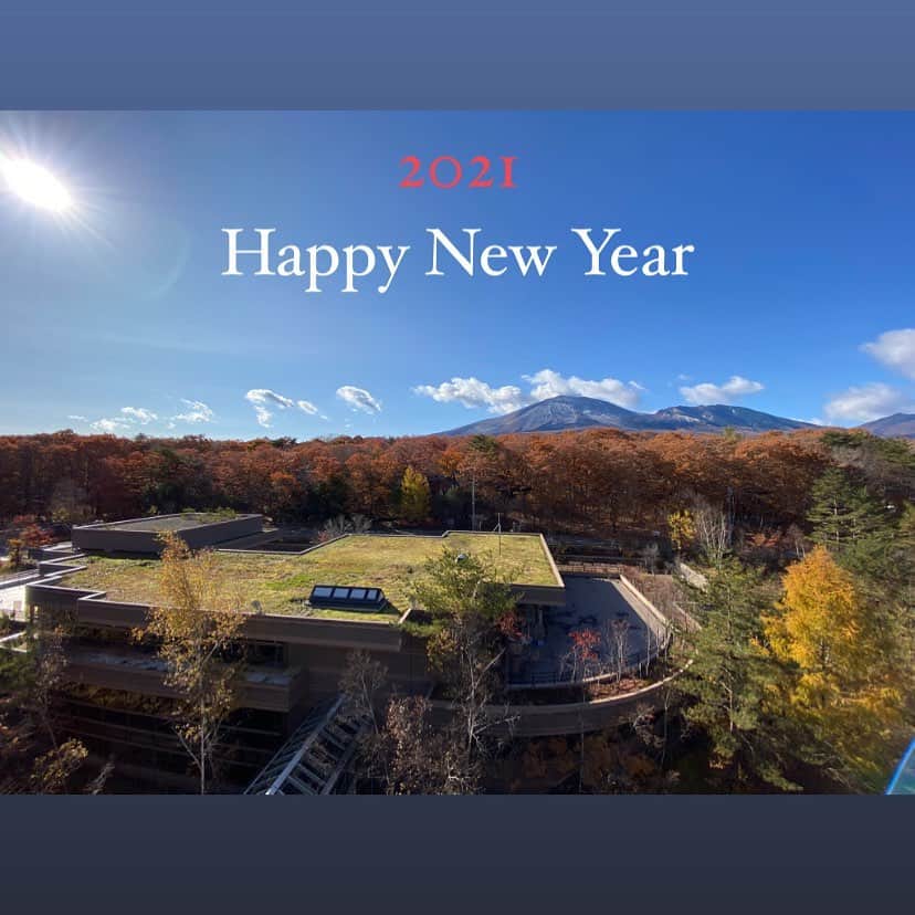 折目遼のインスタグラム：「皆さま、明けましておめでとうございます🎍 今年が皆さんにとって明るく素敵な年になりますように‼︎  折目遼  #2021」