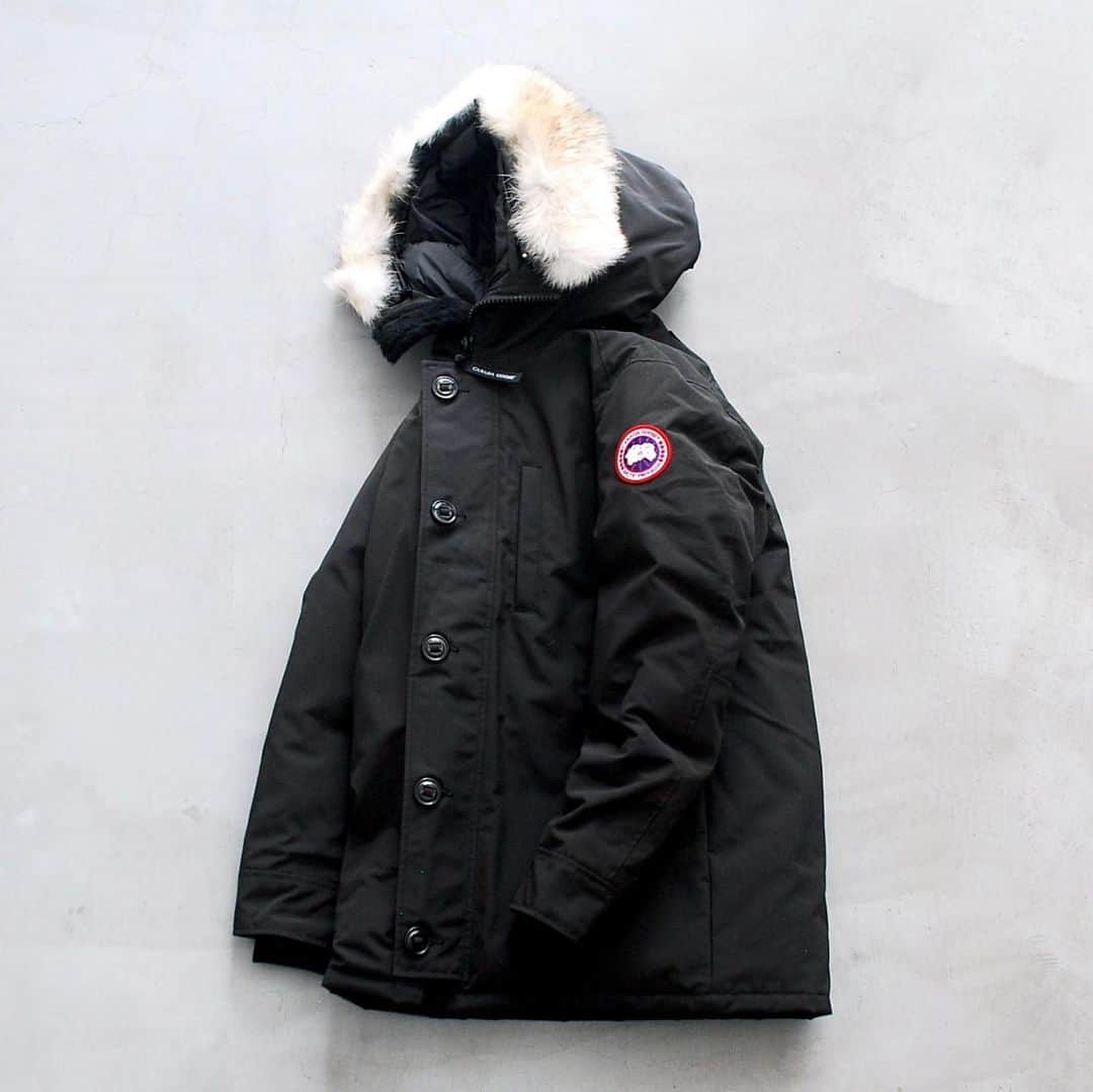 wonder_mountain_irieさんのインスタグラム写真 - (wonder_mountain_irieInstagram)「_ CANADA GOOSE / カナダグース “JASPER PARKA” ¥134,200- _ CANADA GOOSE の購入をご希望の場合は、 オンラインストアDigitalMountainの購入希望の商品ページからメールでご連絡下さい。 お電話でのお問い合わせもご対応させていただきます。 _ 〈online store / @digital_mountain〉 https://www.digital-mountain.net/shopdetail/000000008308/ _ 【オンラインストア#DigitalMountain へのご注文】 *24時間受付 *15時までご注文で即日発送 *1万円以上ご購入で送料無料 tel：084-973-8204 _ We can send your order overseas. Accepted payment method is by PayPal or credit card only. (AMEX is not accepted)  Ordering procedure details can be found here. >>http://www.digital-mountain.net/html/page56.html  _ 本店：#WonderMountain  blog>> http://wm.digital-mountain.info _ 〒720-0044  広島県福山市笠岡町4-18  JR 「#福山駅」より徒歩10分 #ワンダーマウンテン #japan #hiroshima #福山 #福山市 #尾道 #倉敷 #鞆の浦 近く _ 系列店：@hacbywondermountain _」1月1日 10時21分 - wonder_mountain_