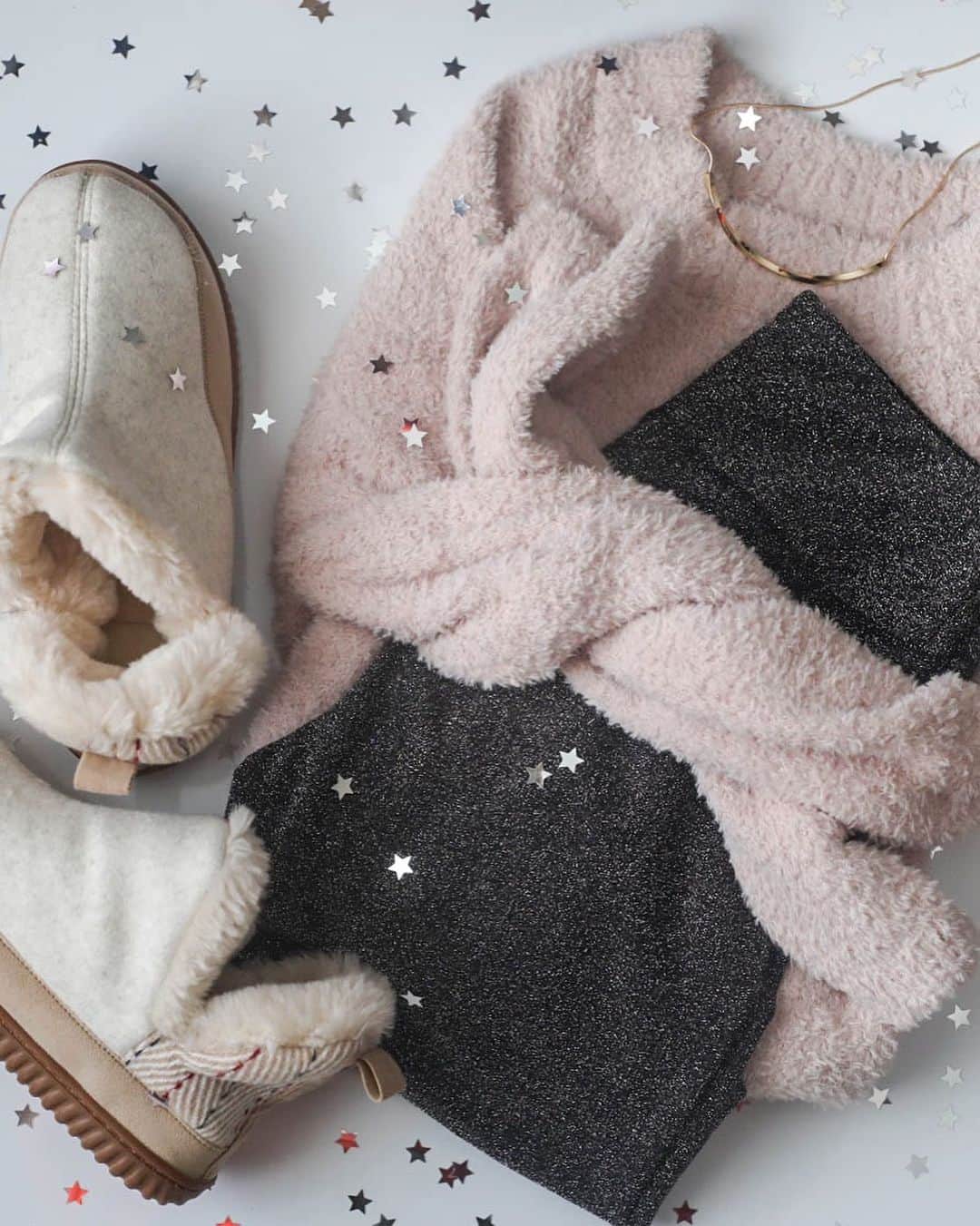 Target Styleのインスタグラム：「Lounging into 2021 with a little extra sparkle. 💫」