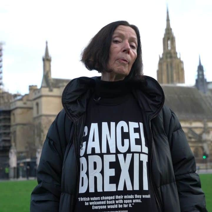 キャサリンハムネットのインスタグラム：「Statement by Katharine from Westminster as Brexit deal is signed, calling for Brexit to be cancelled. #katharinehamnett #katharinehamnettlondon #brexit #cancelbrexit  Videographer @williampine」