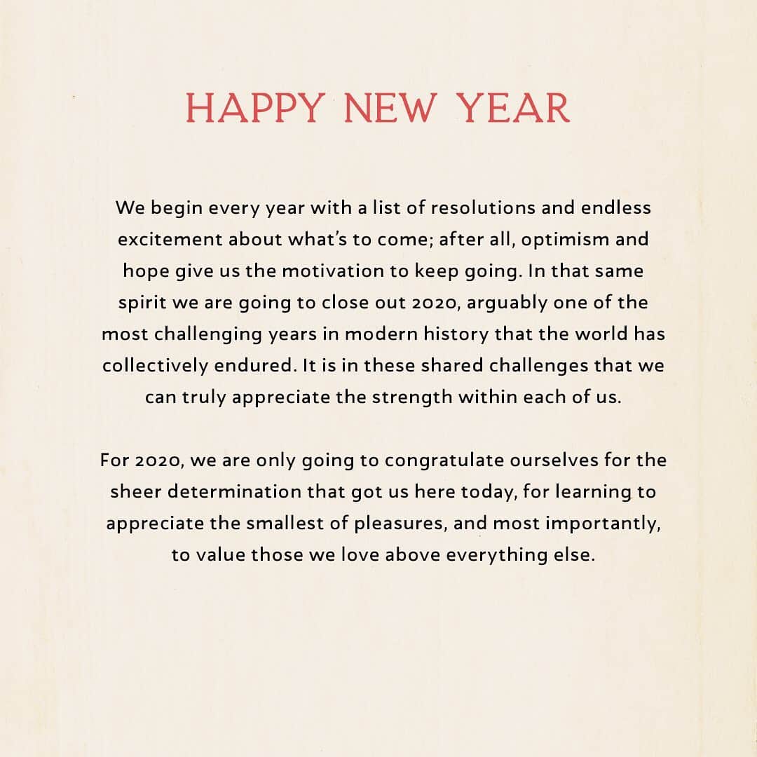 のインスタグラム：「wishing you and your loved ones a safe and happy 2021! 🤍  #happynewyear #newyearseve #2021」