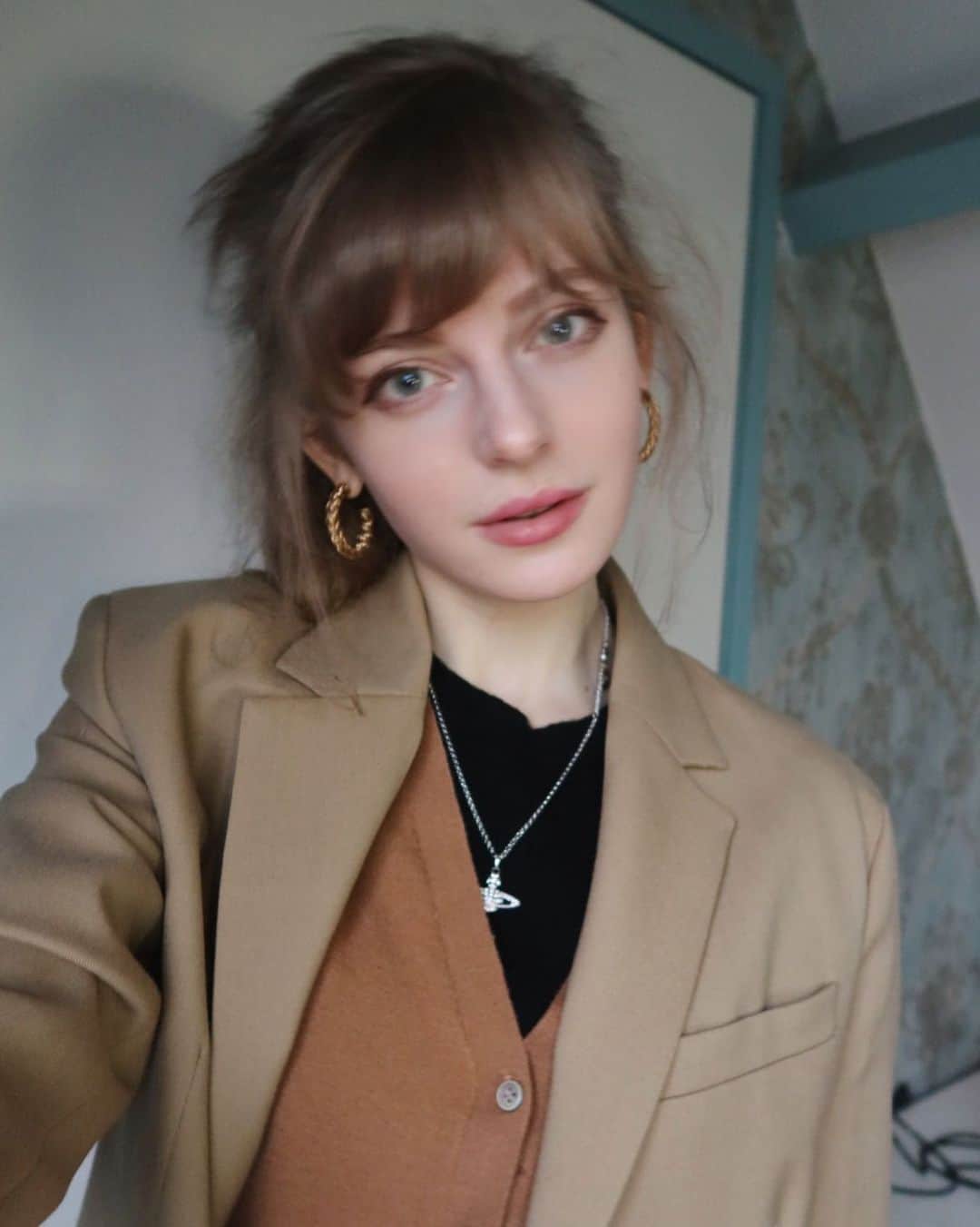 Ella Freyaのインスタグラム：「あけましておめでとうございます　🌅🎍 みんな素敵な年を　~   Happy new year 😊 I had many hardships this year (again) but I really believe everything will only get better and better. And everyone’s support makes a big difference 💕」