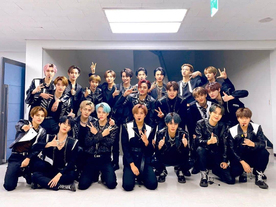 NCT(Neo Culture Technology)のインスタグラム：「"HAPPY NEW YEAR 2021 ! 🎊💚 ____________________ #TAEIL #JOHNNY #TAEYONG #YUTA #KUN #DOYOUNG #TEN #JAEHYUN #WINWIN #JUNGWOO #LUCAS #MARK #SUNGCHAN #HENDERY #XIAOJUN #RENJUN #HAECHAN #JENO #JAEMIN #YANGYANG #SHOTARO #CHENLE #JISUNG #NCT2020 #NCT127 #NCTdream #WayV #SMTOWN」