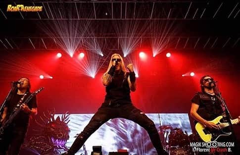 DragonForceさんのインスタグラム写真 - (DragonForceInstagram)「Yeah, yeah we know this year has sucked but what has been something good that’s come about for you in 2020?」1月1日 2時34分 - dragonforcehq