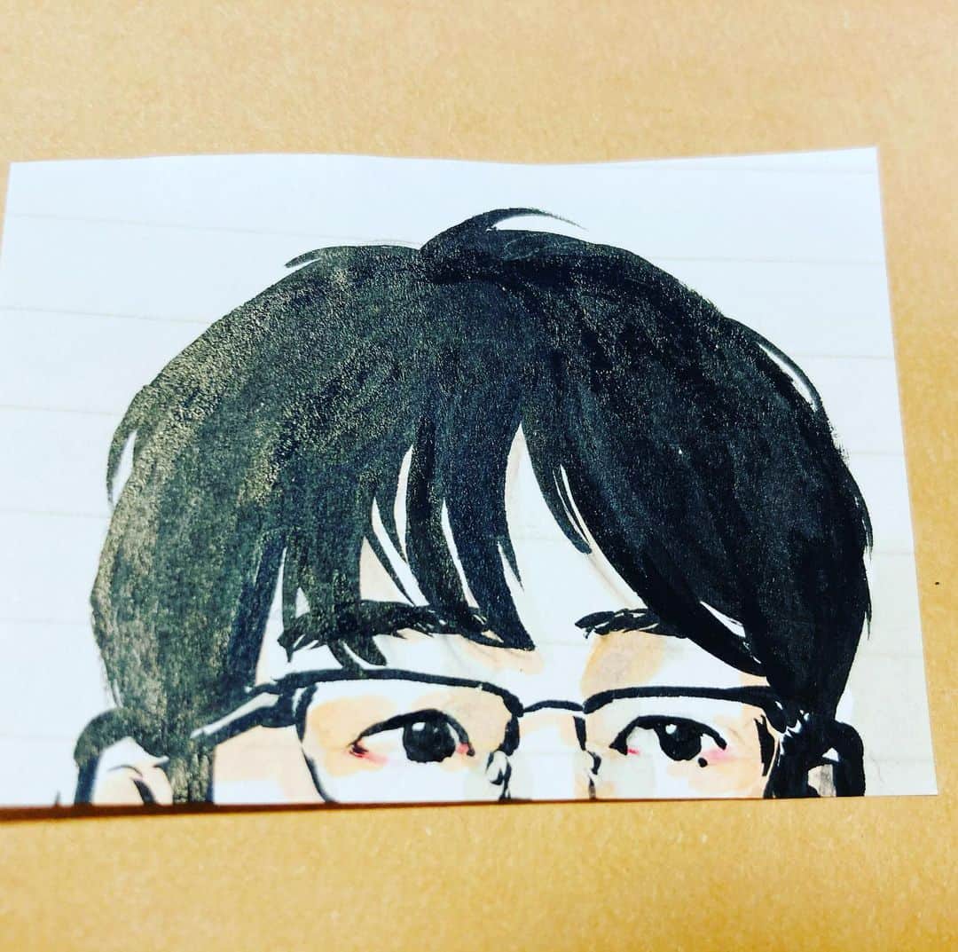 久保ミツロウのインスタグラム：「豊島竜王の絵を描きながら年越しでした。自己完結の世界…。 昼からおでん仕込んで、新米炊いて、ローソンのウチカフェスイーツ食べて、将棋のニコ生特番観て、牡蠣とほうれん草のグラタン仕込んで、年越し蕎麦を食べる暇が無かったので寝て起きたら食べます。」